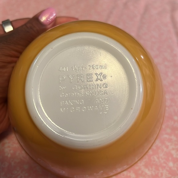 Pyrex Butterfly Gold 401 Mixing Bowl - Picture 4 of 6